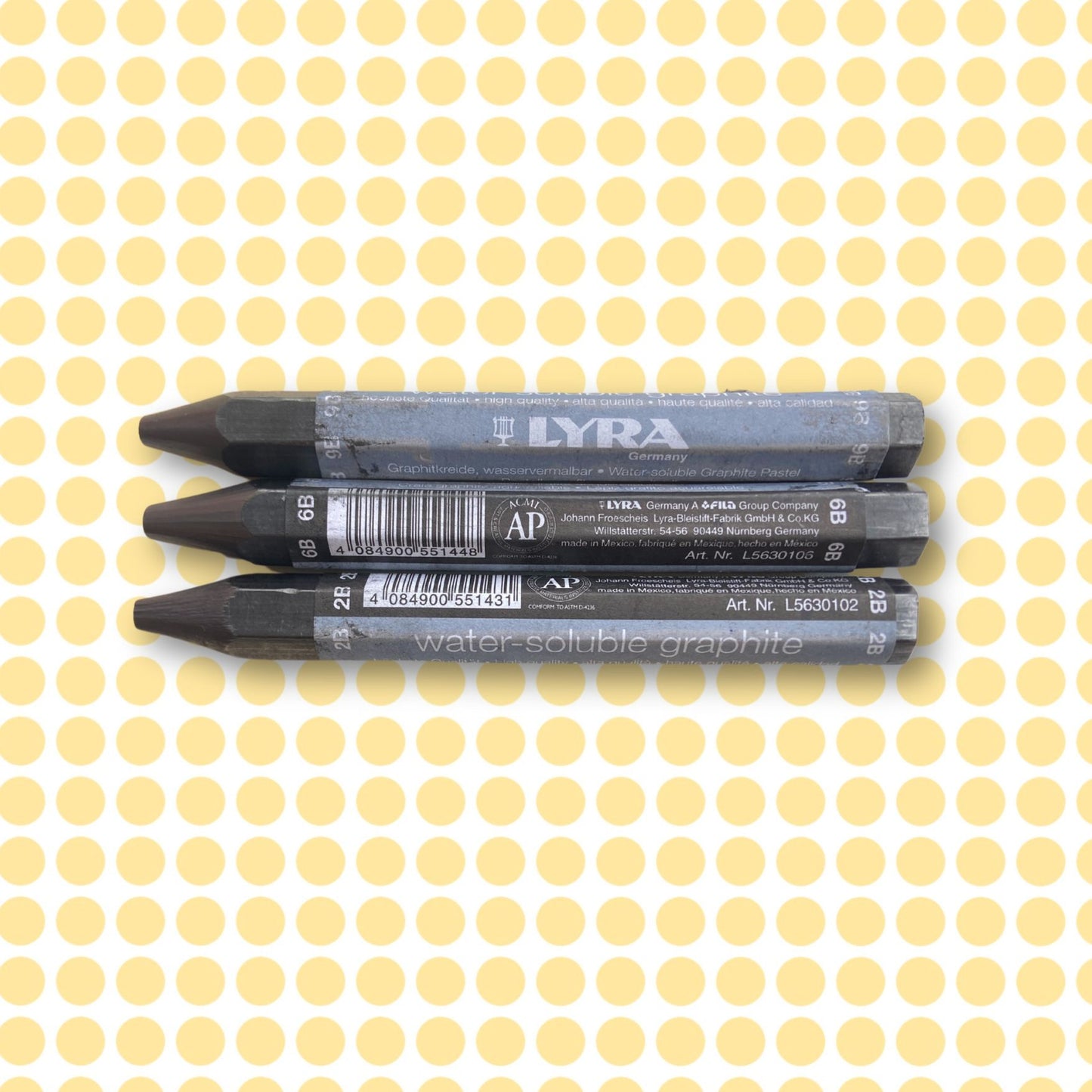 Lyra Water-Soluble Graphite Crayon